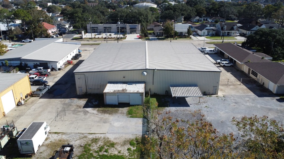 Barataria Rd Industrialplex portfolio of 4 properties for sale on LoopNet.com - Building Photo - Image 2 of 6