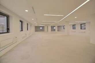 8-10 Avenue Ledru-Rollin, Paris for lease Interior Photo- Image 2 of 7