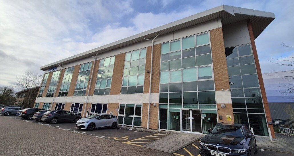 2 Opal Dr, Milton Keynes for sale Building Photo- Image 1 of 7