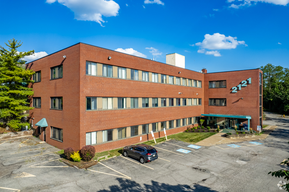 2121 Noblestown Rd, Pittsburgh, PA for lease Building Photo- Image 1 of 14