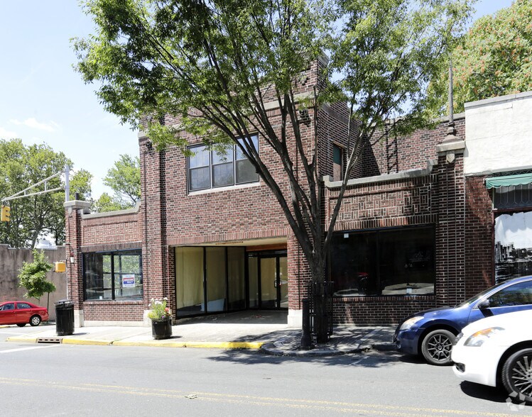 172 Main St, Ridgefield Park, NJ 07660