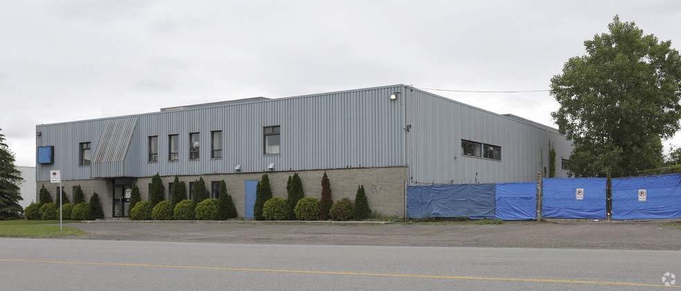 12180 Boul Industriel, Montréal, QC for sale - Primary Photo - Image 1 of 2