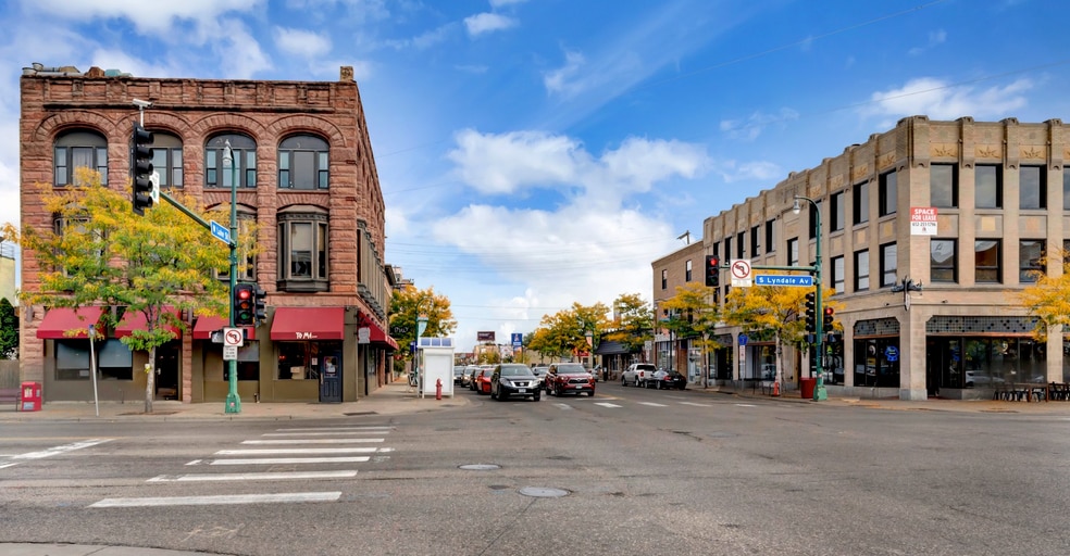 2957 Lyndale Ave S, Minneapolis, MN for lease - Building Photo - Image 2 of 10