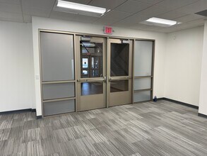 3203 SW 32nd Ave, Fargo, ND for lease Building Photo- Image 2 of 9