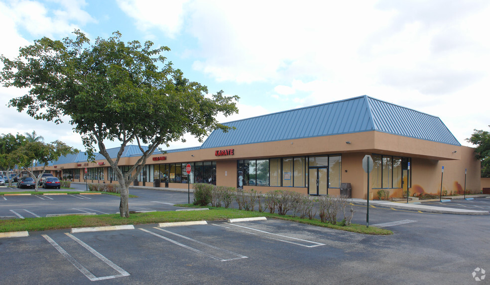 8600-8698 Griffin Rd, Davie, FL for lease - Building Photo - Image 2 of 2