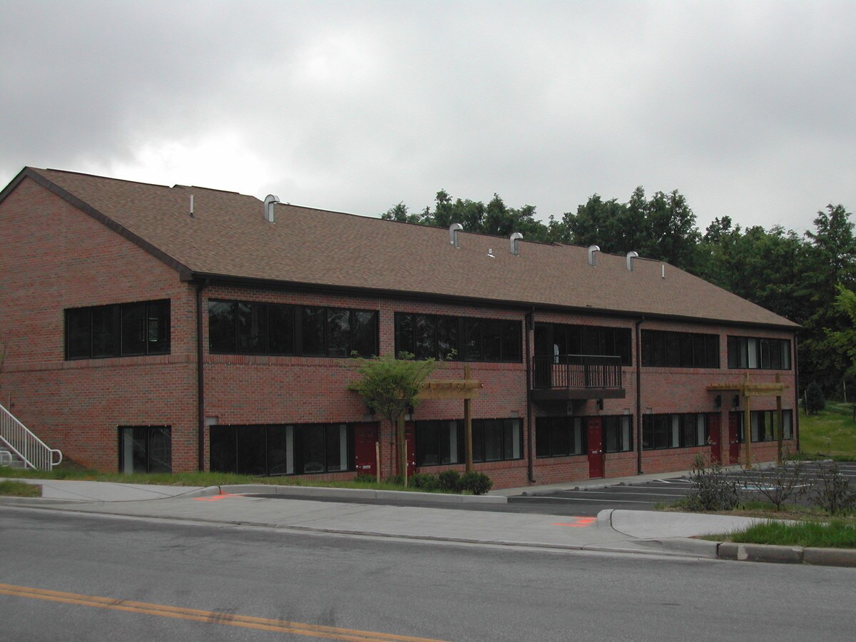 4367 Hollins Ferry Rd, Lansdowne, MD 21227