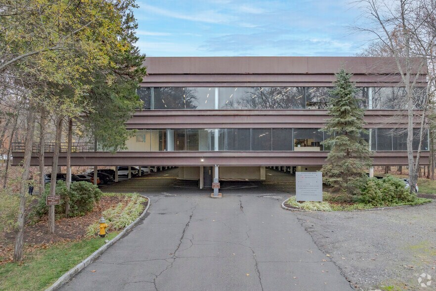 10 Westport Rd, Wilton, CT for sale - Primary Photo - Image 1 of 1