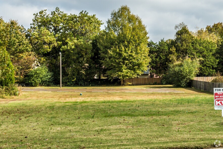 9688 Dogwood Manor Dr, Olive Branch, MS 38654