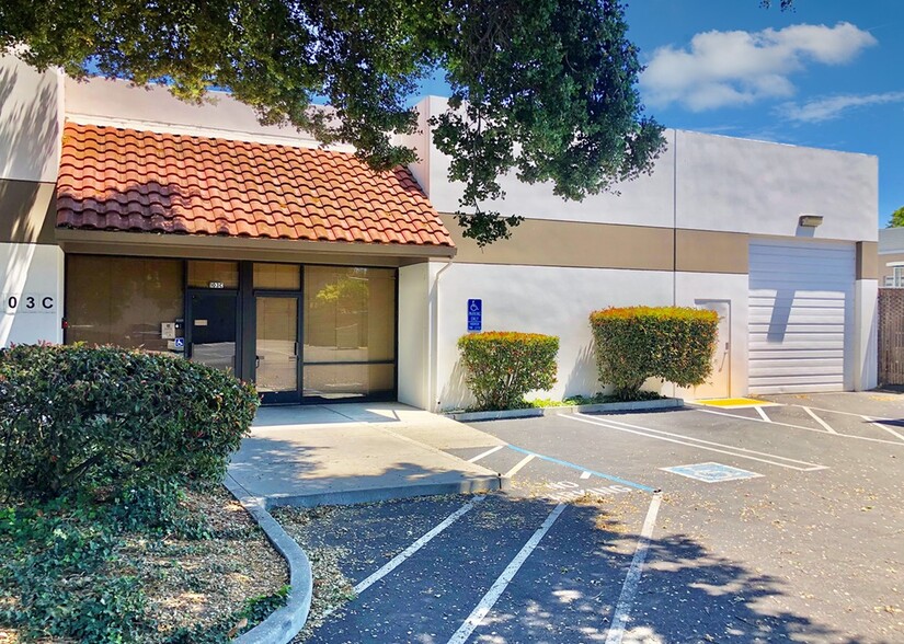 103 Pioneer Way, Mountain View, CA for lease - Building Photo - Image 1 of 1