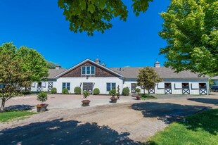 Premier North Fork NY Equestrian Facility - Retail Space