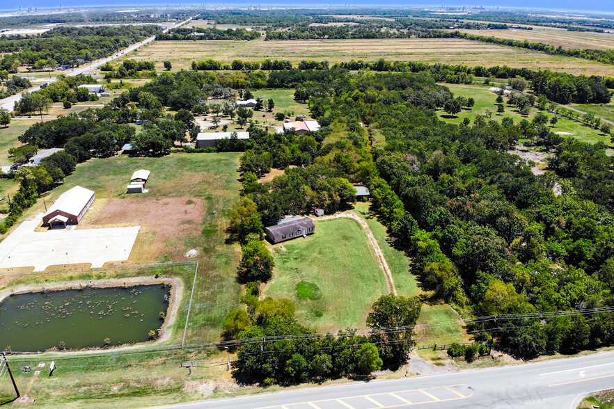 9920 Garth Rd, Baytown, TX for sale - Building Photo - Image 2 of 11