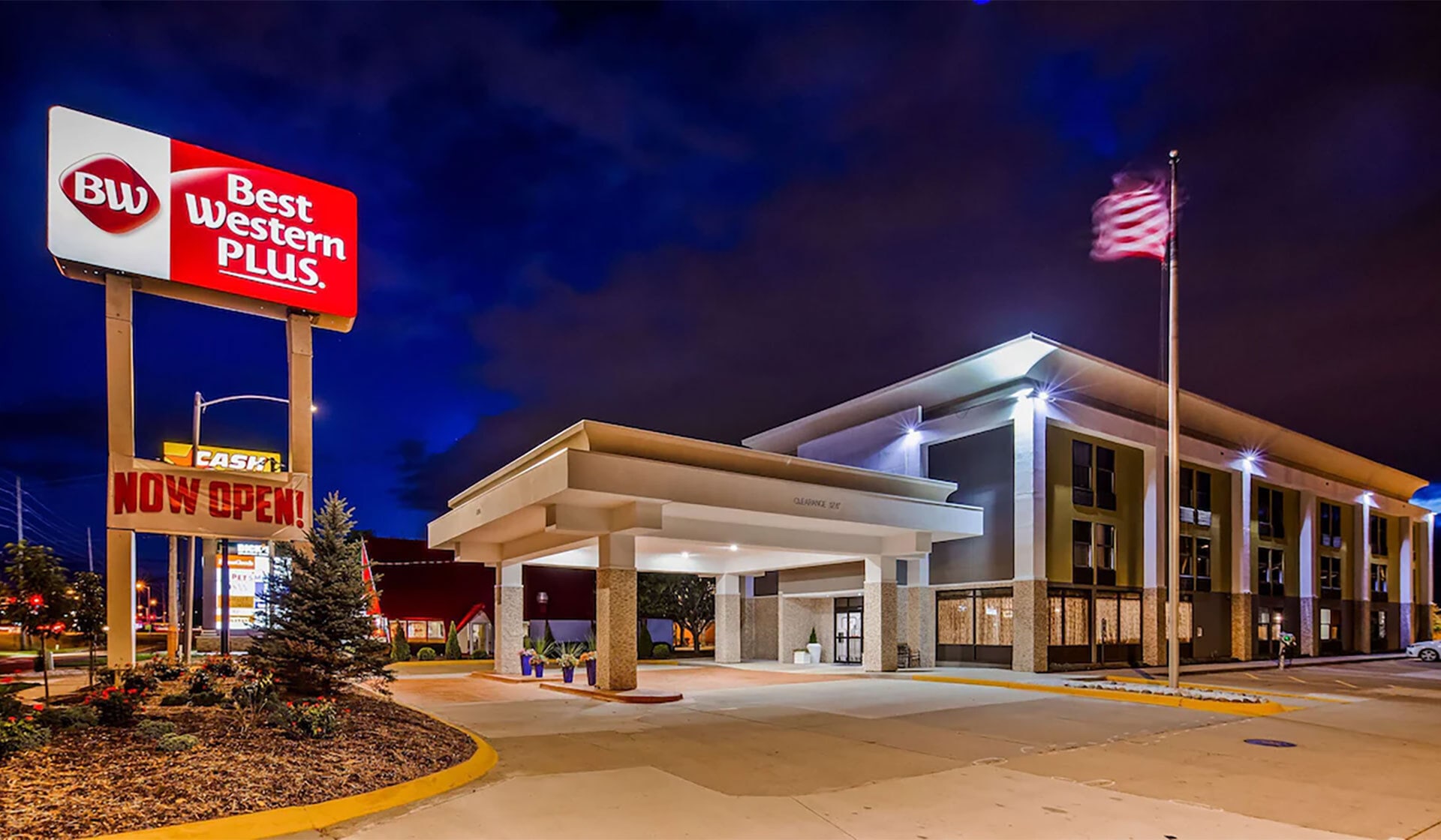 604 1/2 Iaa Dr, Bloomington, IL for sale Primary Photo- Image 1 of 16