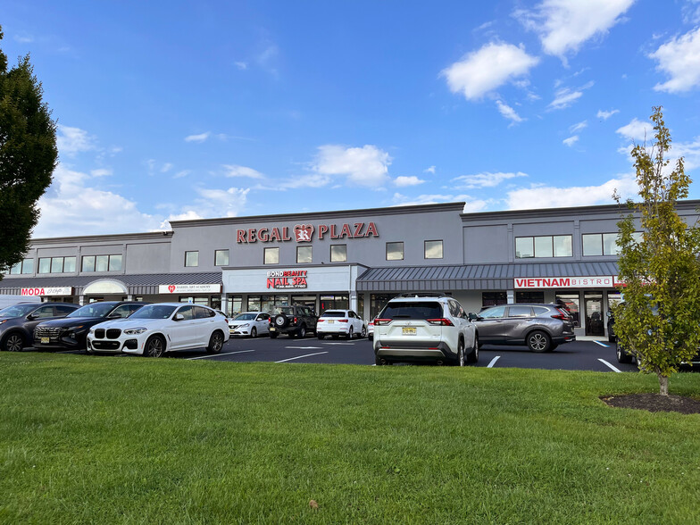 2201-2323 Route 9, Howell, NJ for lease - Building Photo - Image 1 of 3