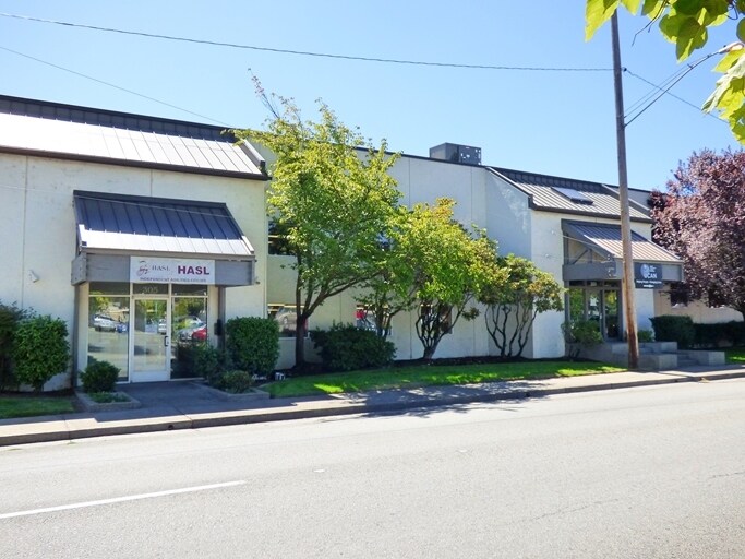 303-305 NE E St, Grants Pass, OR for sale Primary Photo- Image 1 of 1