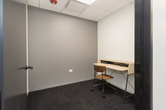 500 N Dearborn St, Chicago, IL for lease Interior Photo- Image 2 of 26