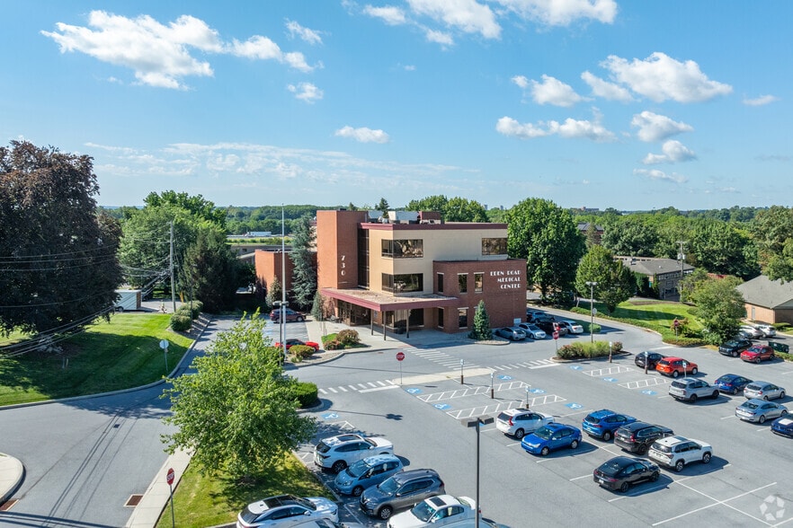 730 Eden Rd, Lancaster, PA for lease - Building Photo - Image 3 of 10