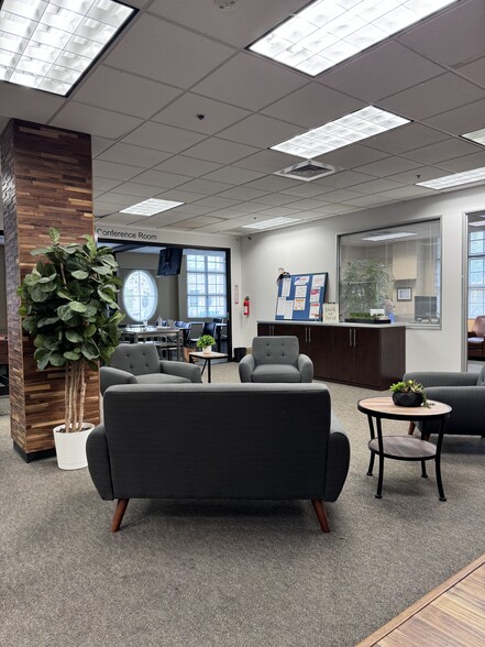 12505 N Mainstreet, Rancho Cucamonga, CA for lease - Lobby - Image 1 of 25