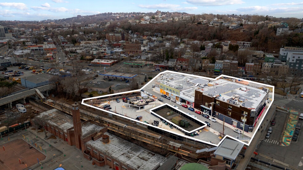 181 Bay St, Staten Island, NY for sale - Building Photo - Image 2 of 13