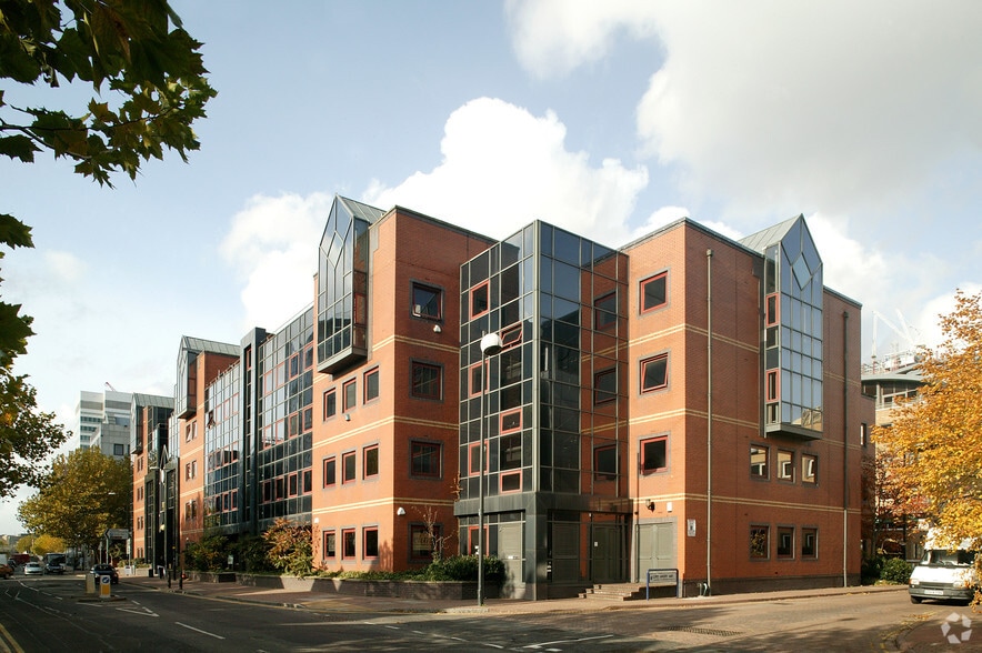 217 Marsh Wall, London for lease - Building Photo - Image 3 of 3