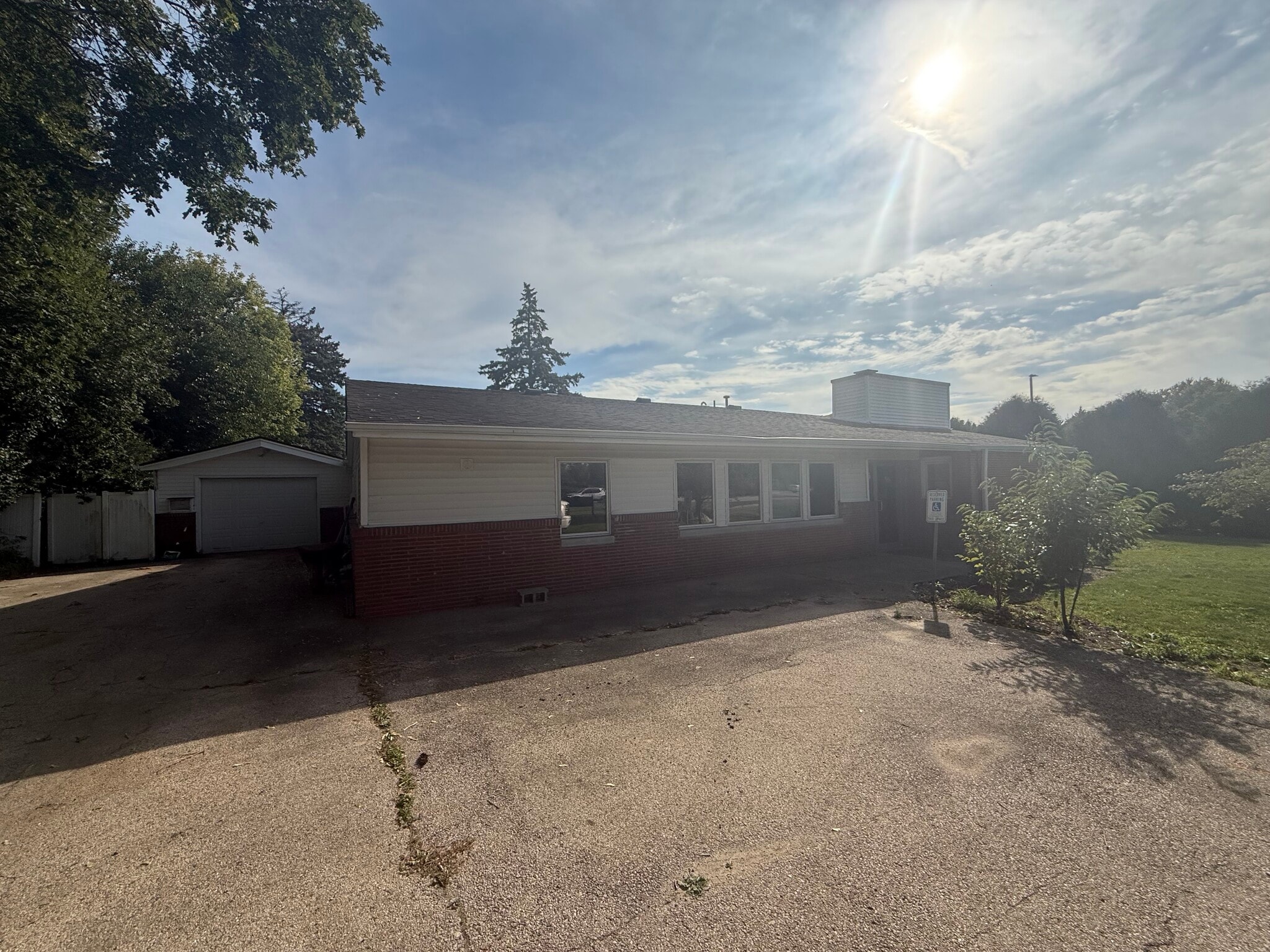 806 Penny Ave, East Dundee, IL for lease Interior Photo- Image 1 of 22