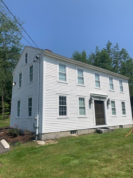 17 Indian Rock Rd, Windham, NH for sale - Building Photo - Image 2 of 11