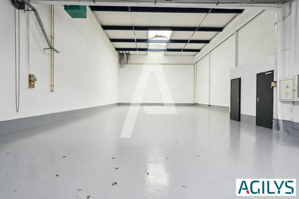 Location Local d'activités 380 m² à 914 m² - Photo 1
