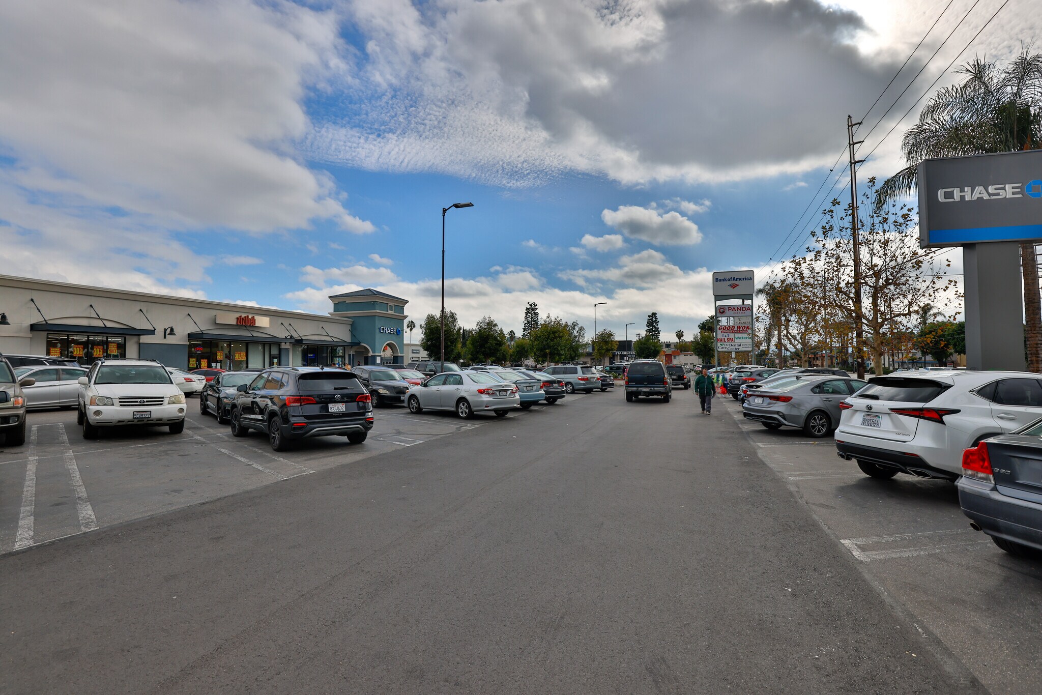 70607076 Sepulveda Blvd, Van Nuys, CA 91405 Sherman Sepulveda