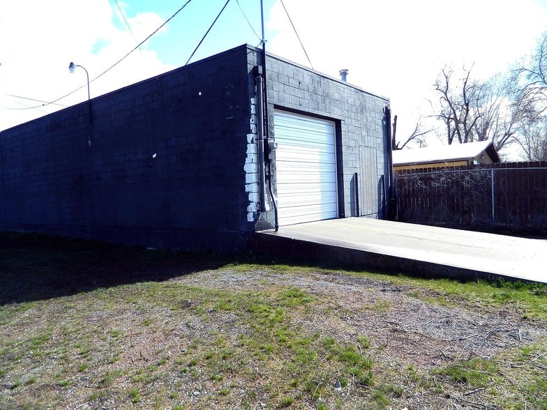 162 E Main St, Klamath Falls, OR for sale - Building Photo - Image 3 of 19