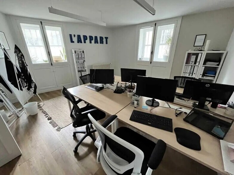 Office in Rennes for lease - Building Photo - Image 3 of 9