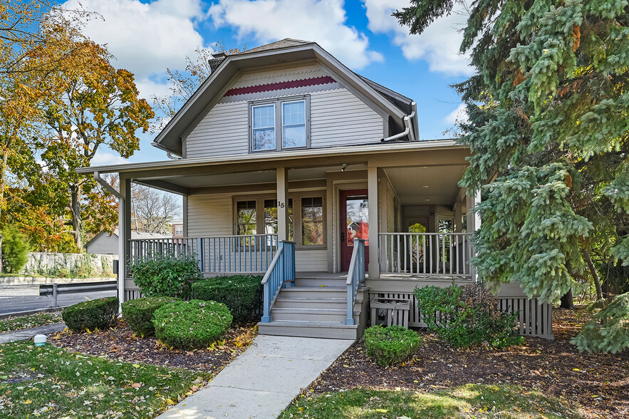 15 N Lincoln St, Hinsdale, IL for sale - Primary Photo - Image 1 of 28