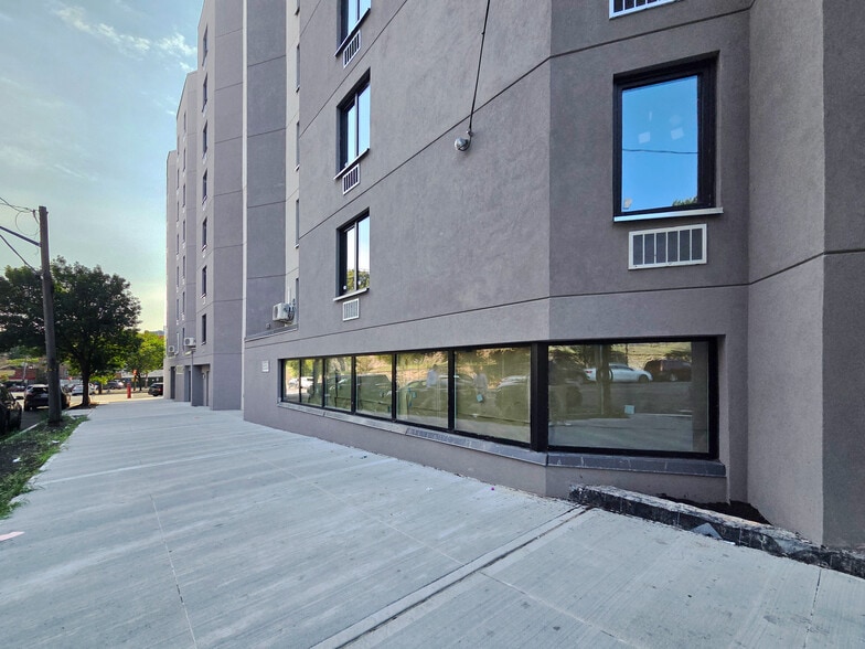 16 Wade Sq, Bronx, NY for lease - Other - Image 2 of 3