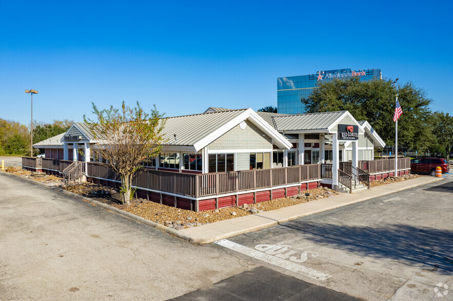 13232 Northwest Fwy, Houston, TX for lease - Building Photo - Image 3 of 5