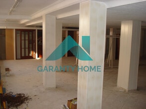 Retail in Cáceres, Cáceres for lease Interior Photo- Image 2 of 3