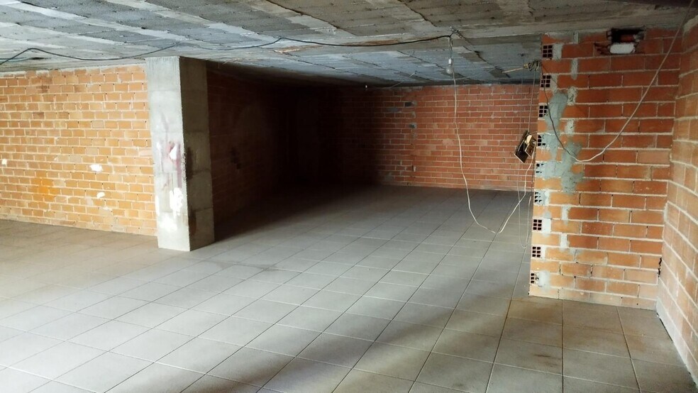 Retail in Castelló de la Plana, Castellón for sale - Interior Photo - Image 2 of 15