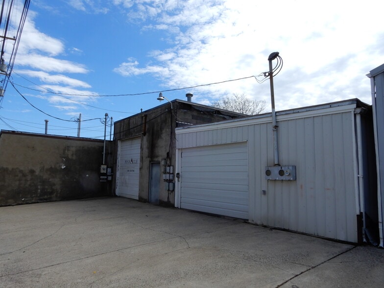 1424 Ohio Ave, Dunbar, WV for sale - Building Photo - Image 2 of 10