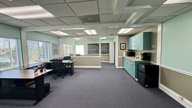 506 SW Federal Hwy, Stuart, FL for lease Interior Photo- Image 2 of 5