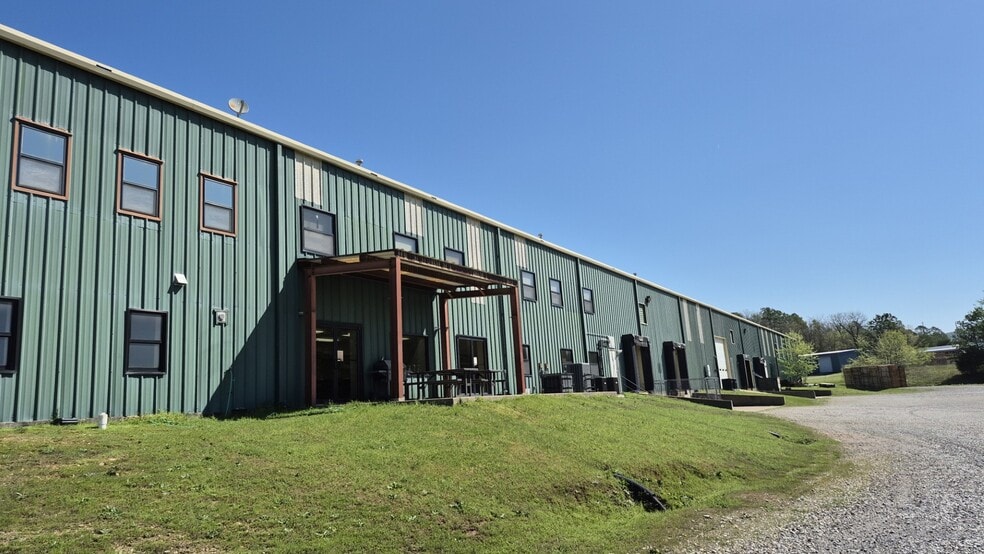 747 Mid America Blvd, Hot Springs, AR for sale - Building Photo - Image 1 of 4