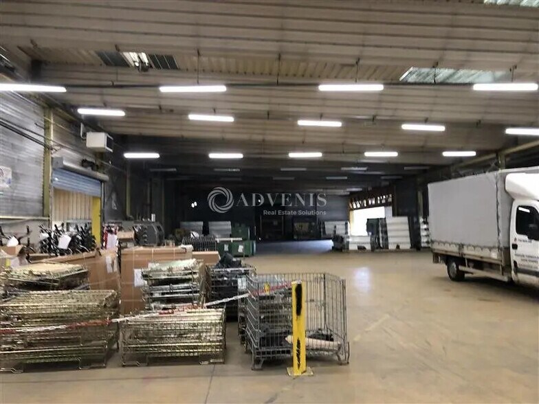 Office in Pompey for lease - Interior Photo - Image 3 of 6