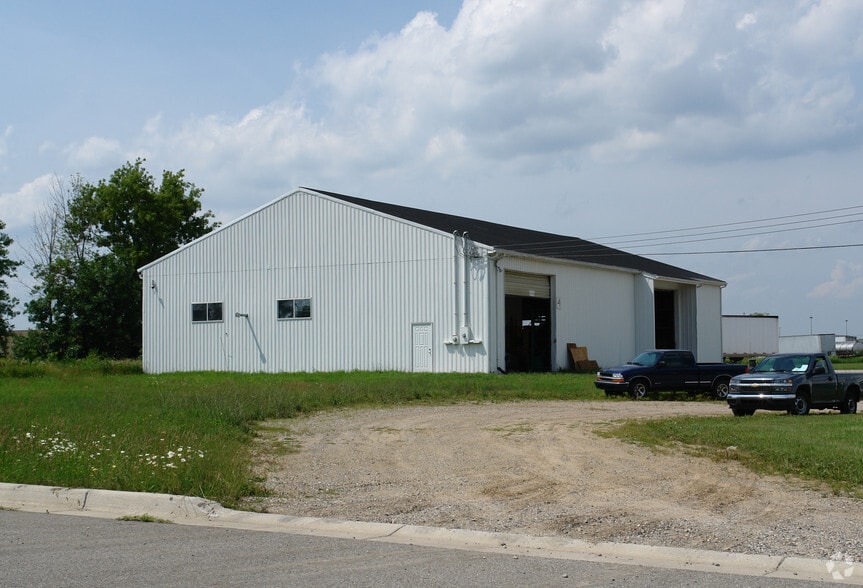 6000 Lansing Rd, Lansing, MI for sale - Primary Photo - Image 1 of 3