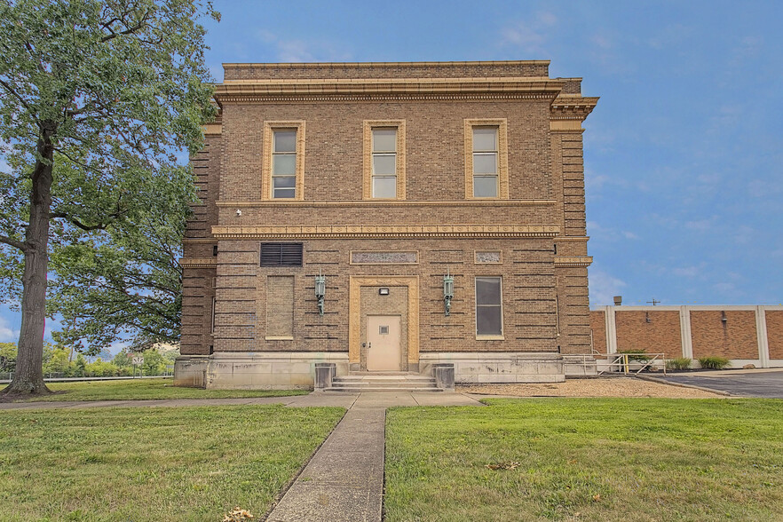 2216 Norwood Ave, Cincinnati, OH for sale - Building Photo - Image 1 of 10