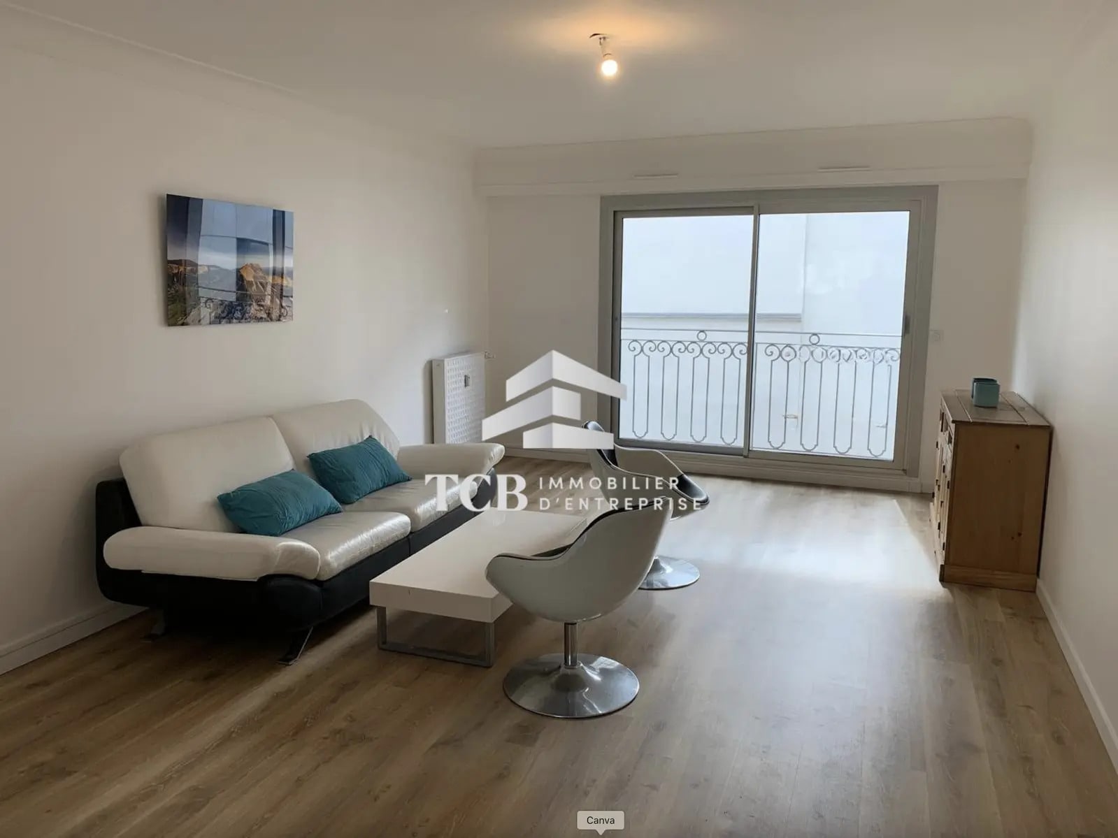 Office in Nantes for sale Interior Photo- Image 1 of 5