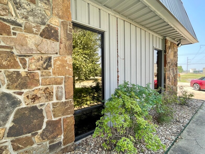 3904 Ayers Rd, Fort Smith, AR for lease - Building Photo - Image 3 of 25