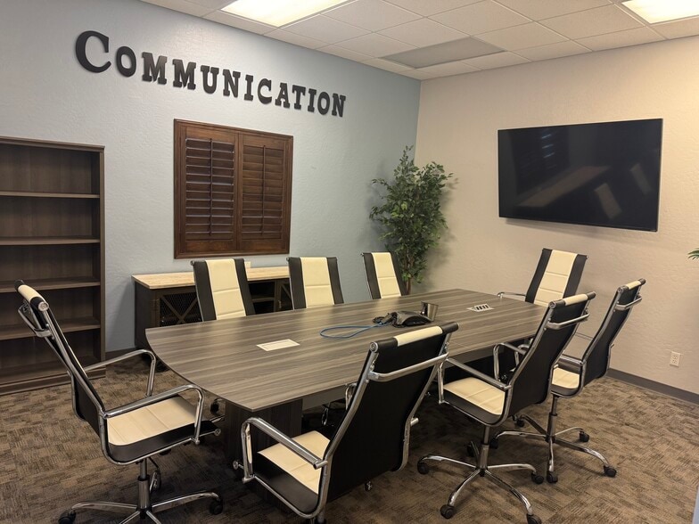 5624 N 54th Ave, Glendale, AZ for lease - Building Photo - Image 3 of 11