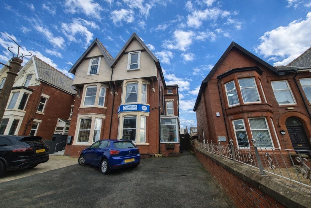 41 Derbe Rd, Lytham St Annes for sale Primary Photo- Image 1 of 8