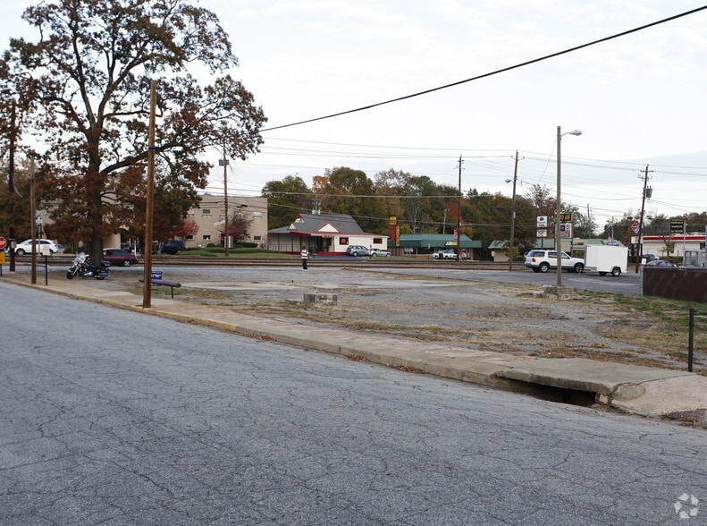 3552 Perkins St, Hapeville, GA for lease - Primary Photo - Image 1 of 12