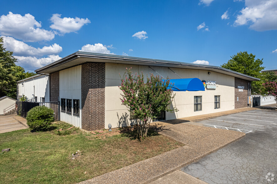 1020 W Daisy L Gatson Bates Dr, Little Rock, AR for sale - Building Photo - Image 1 of 1