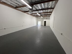 68733 Perez Rd, Cathedral City, CA for lease Interior Photo- Image 2 of 5