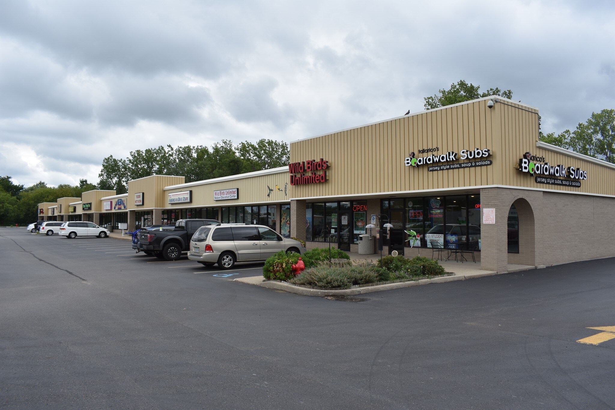 3083-3117 Broadmoor Ave SE, Grand Rapids, MI for sale Building Photo- Image 1 of 1