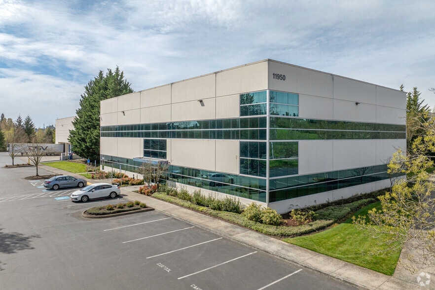 11950 SW Leveton Dr, Tualatin, OR for lease - Primary Photo - Image 1 of 12