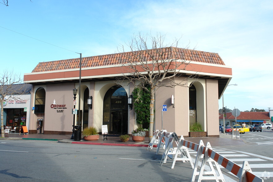 499 Alvarado St, Monterey, CA for lease - Primary Photo - Image 1 of 13